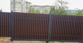 Купить распашные ворота из штакетника Южно-Сахалинск, цена от 2797 руб.