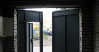 Купить гаражные ворота распашные Южно-Сахалинск, цена от 3958 руб.